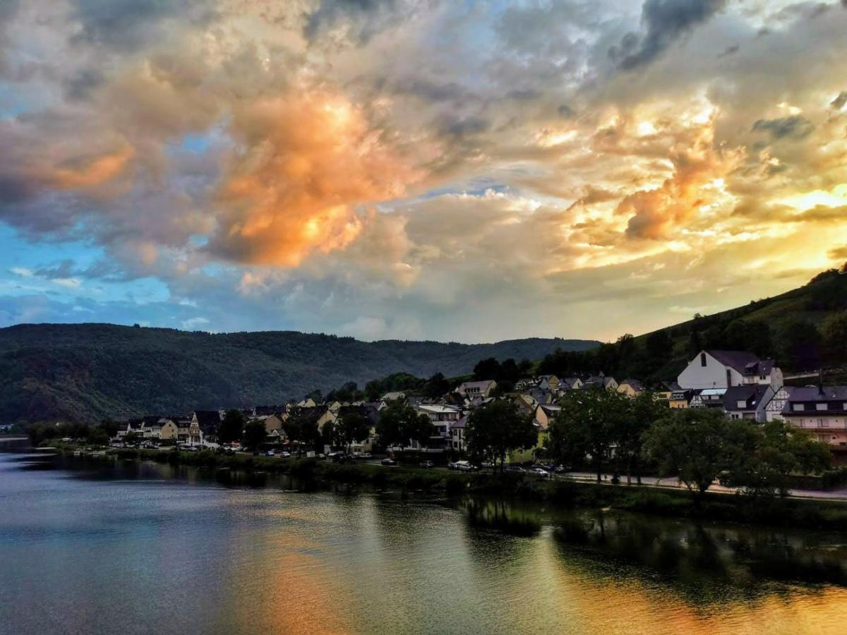 Die Ferienwohnung Lindenhof Zell an der Mosel Exterior foto