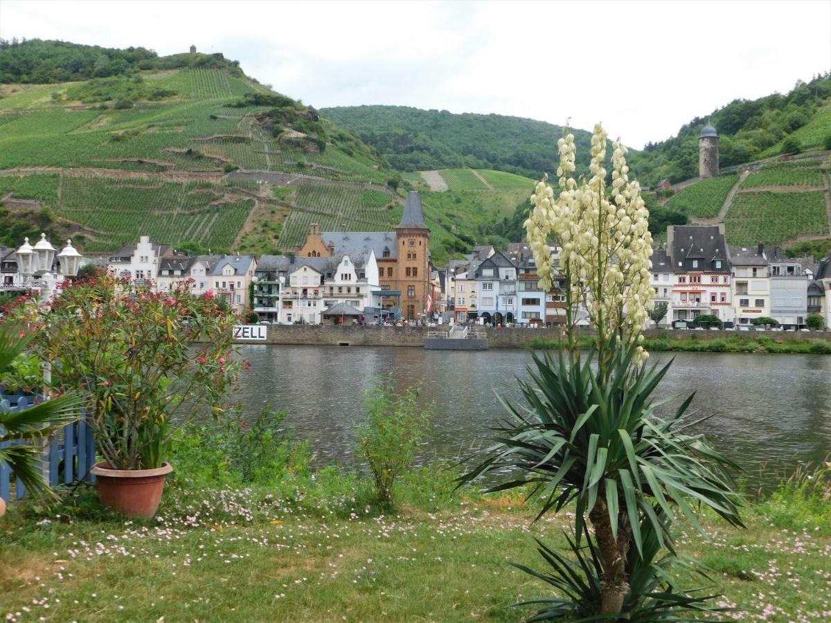 Die Ferienwohnung Lindenhof Zell an der Mosel Exterior foto